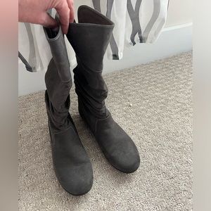 Mid calf grey boots